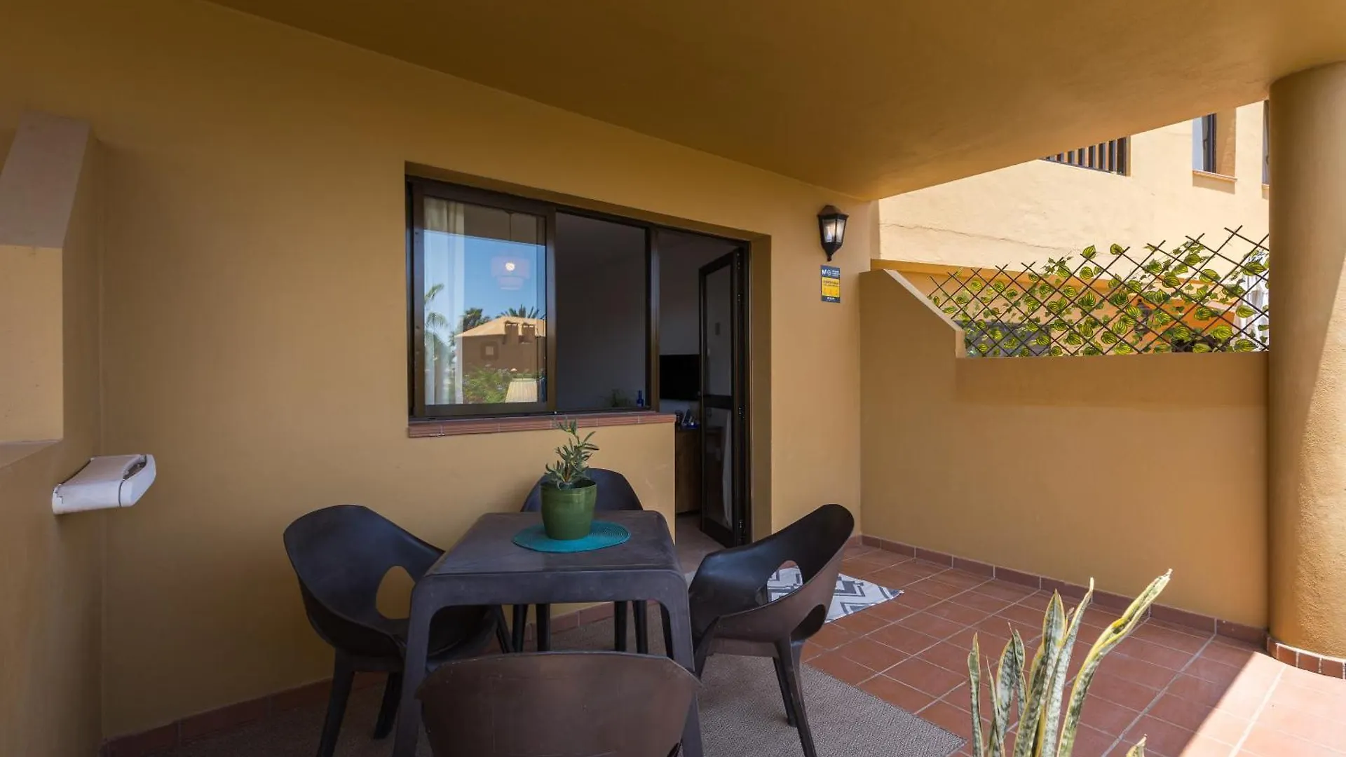 Home2Book Tranquil Oasis Apt, Pool & Terrace コラレホ